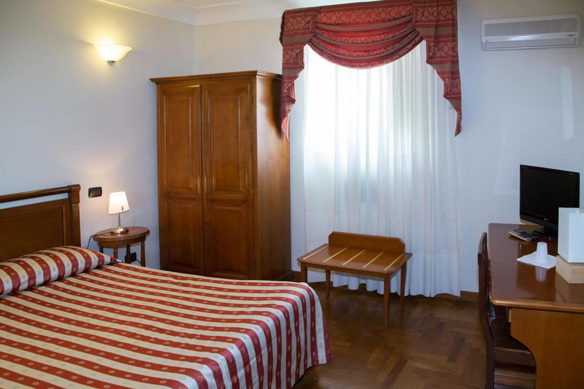 Residence Acropoli Сиракуза Екстериор снимка