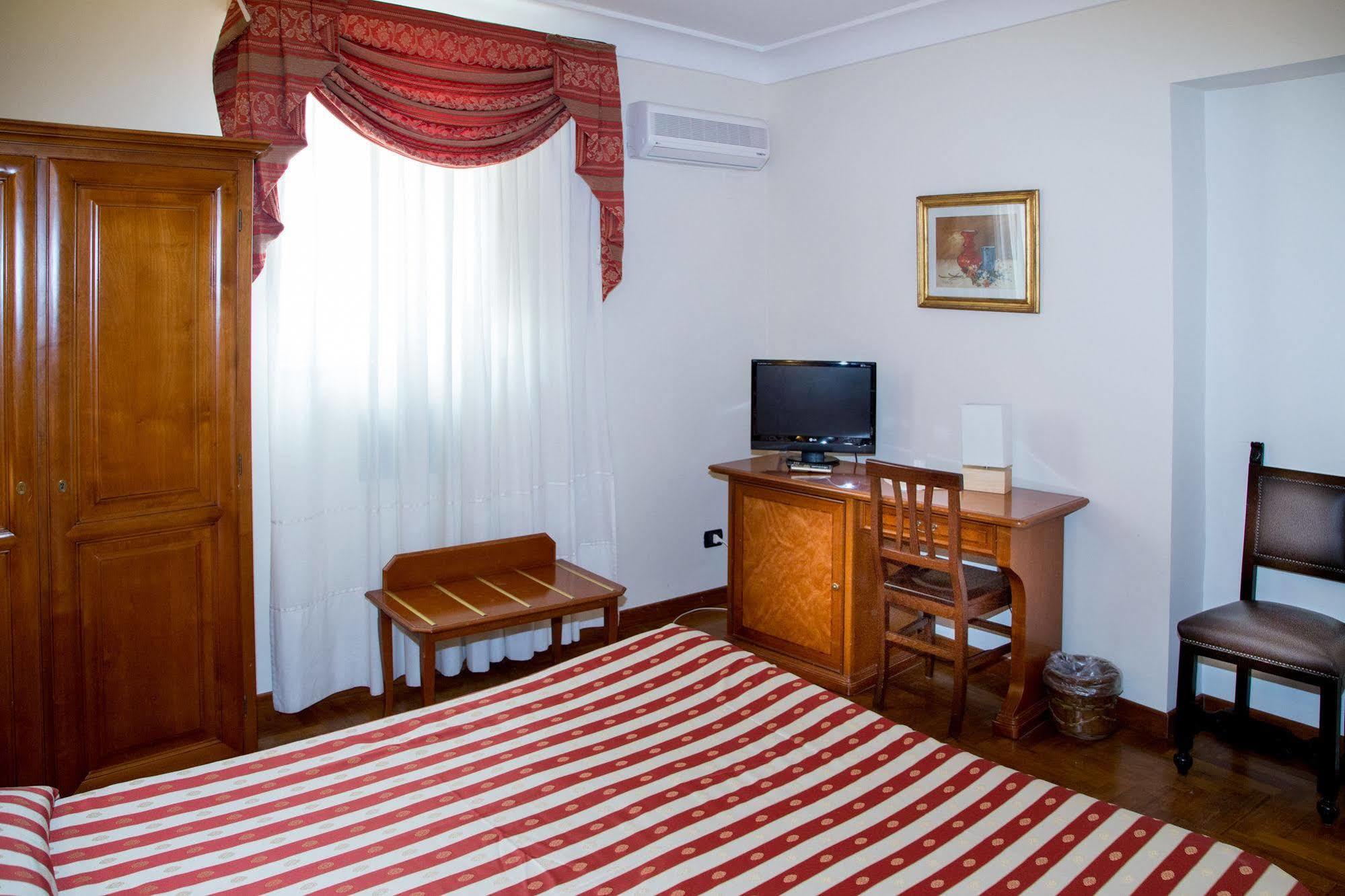 Residence Acropoli Сиракуза Екстериор снимка